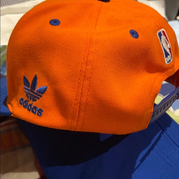 Knicks Jersey and Baseball Hat ADIDAS - Picture 5 of 6
